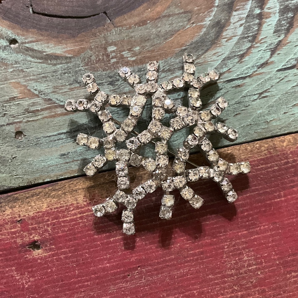 Vintage Rhinestone Brooch - Picture 4 of 6
